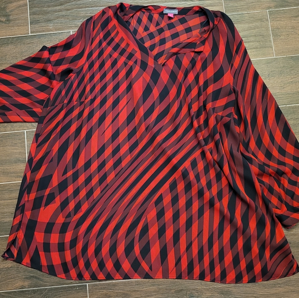 Vince Camuto tunic‎